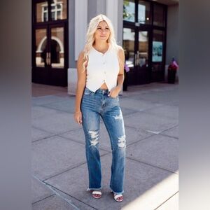 NWT Judy Blue distressed bootcut jeans 11/29